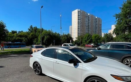 Toyota Camry, 2018 год, 2 230 000 рублей, 5 фотография