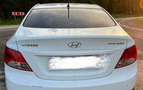 Hyundai Solaris II рестайлинг, 2011 год, 750 000 рублей, 5 фотография