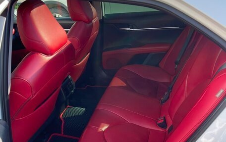 Toyota Camry, 2018 год, 2 230 000 рублей, 13 фотография