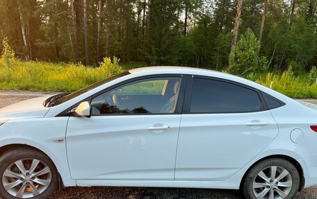Hyundai Solaris II рестайлинг, 2011 год, 750 000 рублей, 4 фотография