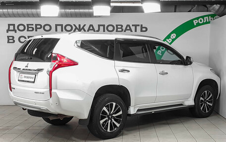 Mitsubishi Pajero Sport III рестайлинг, 2019 год, 3 170 000 рублей, 5 фотография