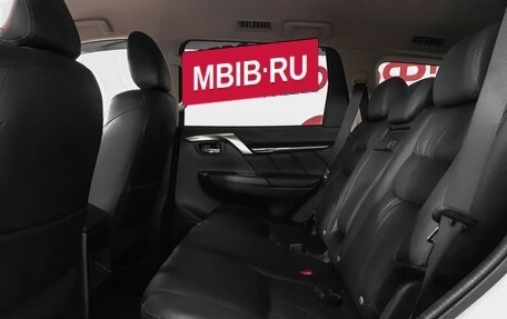 Mitsubishi Pajero Sport III рестайлинг, 2019 год, 3 170 000 рублей, 10 фотография