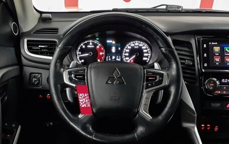 Mitsubishi Pajero Sport III рестайлинг, 2019 год, 3 170 000 рублей, 11 фотография