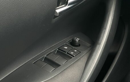 Toyota Corolla, 2021 год, 1 800 000 рублей, 16 фотография