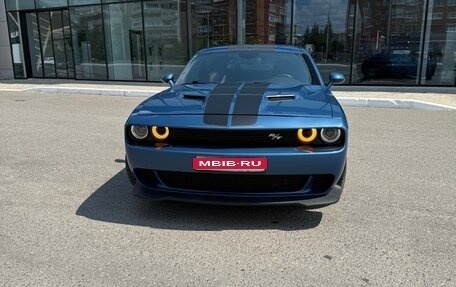 Dodge Challenger III рестайлинг 2, 2022 год, 5 000 500 рублей, 1 фотография
