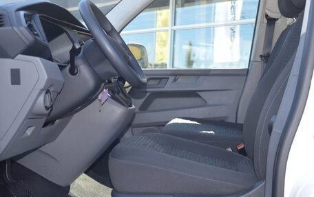 Volkswagen Caravelle T6 рестайлинг, 2022 год, 3 575 000 рублей, 6 фотография