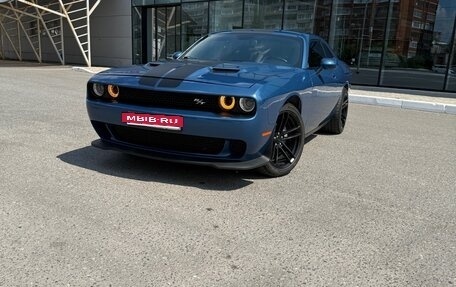 Dodge Challenger III рестайлинг 2, 2022 год, 5 000 500 рублей, 3 фотография