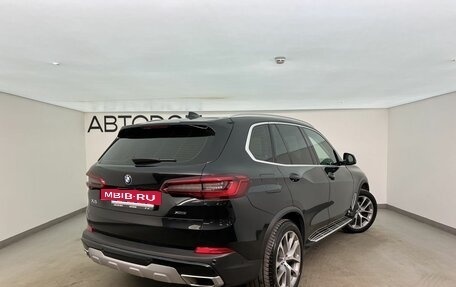 BMW X5, 2019 год, 5 270 000 рублей, 2 фотография