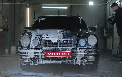 Mercedes-Benz E-Класс, 1998 год, 320 000 рублей, 1 фотография
