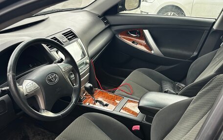 Toyota Camry, 2007 год, 1 050 000 рублей, 10 фотография