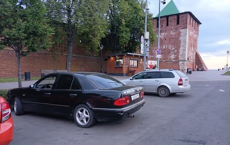 Mercedes-Benz E-Класс, 1998 год, 320 000 рублей, 9 фотография