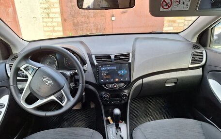 Hyundai Solaris II рестайлинг, 2016 год, 810 000 рублей, 9 фотография