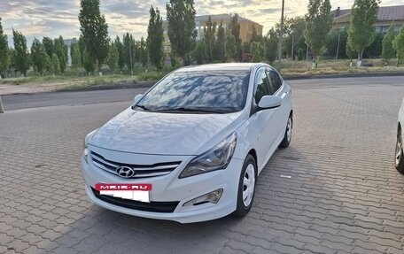 Hyundai Solaris II рестайлинг, 2016 год, 810 000 рублей, 3 фотография