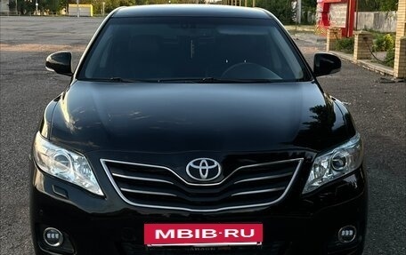 Toyota Camry, 2011 год, 1 200 000 рублей, 2 фотография