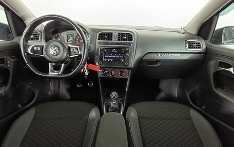 Volkswagen Polo VI (EU Market), 2018 год, 960 000 рублей, 10 фотография
