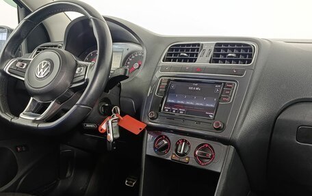Volkswagen Polo VI (EU Market), 2018 год, 960 000 рублей, 11 фотография