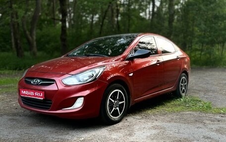 Hyundai Solaris II рестайлинг, 2011 год, 730 000 рублей, 1 фотография