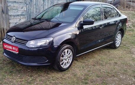 Volkswagen Polo VI (EU Market), 2013 год, 645 000 рублей, 1 фотография
