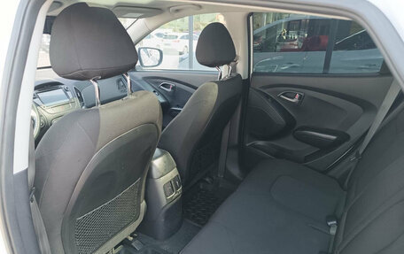 Hyundai Tucson III, 2013 год, 1 250 000 рублей, 19 фотография