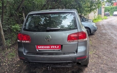 Volkswagen Touareg III, 2006 год, 599 999 рублей, 3 фотография