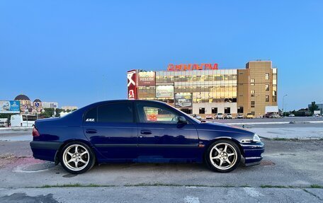 Toyota Avensis III рестайлинг, 2000 год, 410 000 рублей, 3 фотография