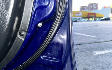 Toyota Avensis III рестайлинг, 2000 год, 410 000 рублей, 18 фотография
