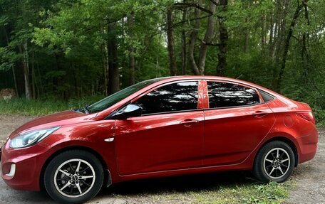 Hyundai Solaris II рестайлинг, 2011 год, 730 000 рублей, 4 фотография
