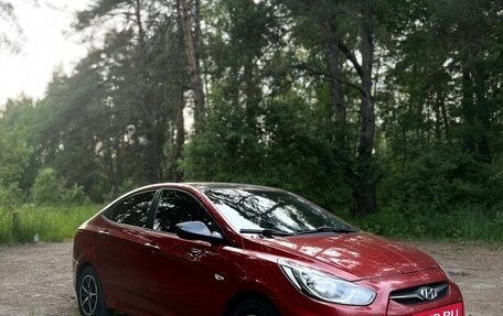 Hyundai Solaris II рестайлинг, 2011 год, 730 000 рублей, 3 фотография