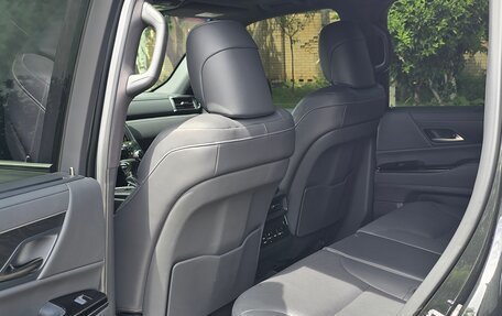 Lexus LX, 2024 год, 15 400 000 рублей, 19 фотография