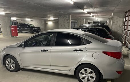 Hyundai Solaris II рестайлинг, 2014 год, 820 000 рублей, 3 фотография