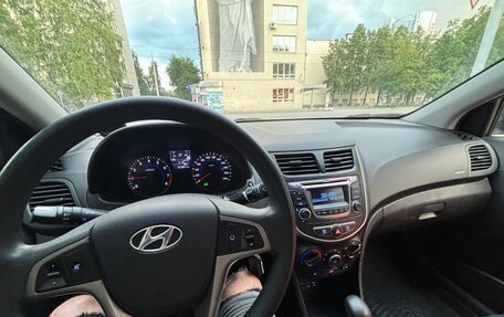 Hyundai Solaris II рестайлинг, 2014 год, 820 000 рублей, 4 фотография
