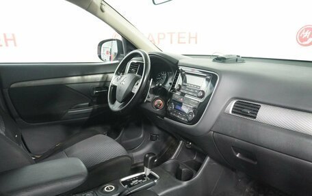 Mitsubishi Outlander III рестайлинг 3, 2012 год, 1 245 000 рублей, 10 фотография