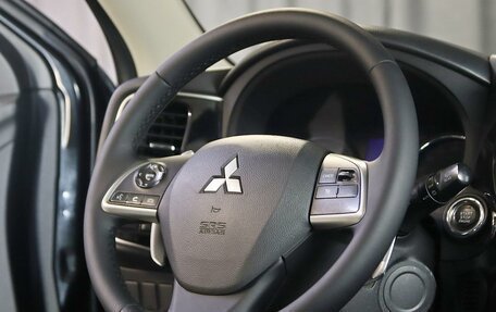 Mitsubishi Outlander III рестайлинг 3, 2013 год, 1 199 000 рублей, 9 фотография