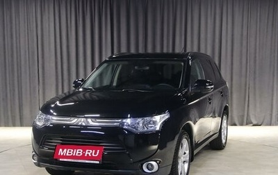 Mitsubishi Outlander III рестайлинг 3, 2013 год, 1 199 000 рублей, 1 фотография