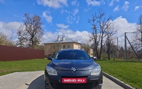 Renault Megane III, 2010 год, 730 000 рублей, 2 фотография