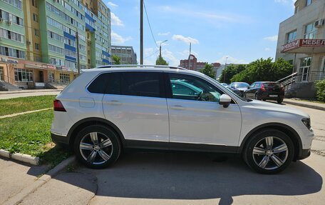 Volkswagen Tiguan II, 2018 год, 2 550 000 рублей, 4 фотография