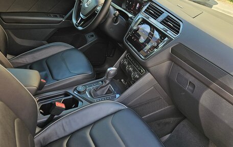 Volkswagen Tiguan II, 2018 год, 2 550 000 рублей, 6 фотография