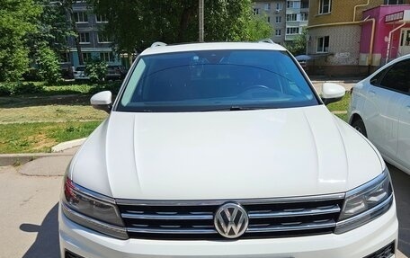 Volkswagen Tiguan II, 2018 год, 2 550 000 рублей, 2 фотография