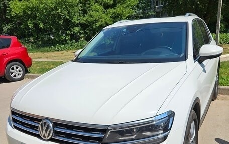 Volkswagen Tiguan II, 2018 год, 2 550 000 рублей, 3 фотография