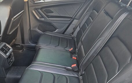 Volkswagen Tiguan II, 2018 год, 2 550 000 рублей, 30 фотография