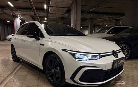Volkswagen Golf VIII, 2023 год, 2 050 000 рублей, 3 фотография