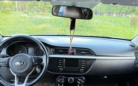 KIA Rio IV, 2018 год, 1 077 000 рублей, 8 фотография