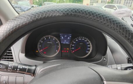 Hyundai Solaris II рестайлинг, 2013 год, 750 000 рублей, 11 фотография