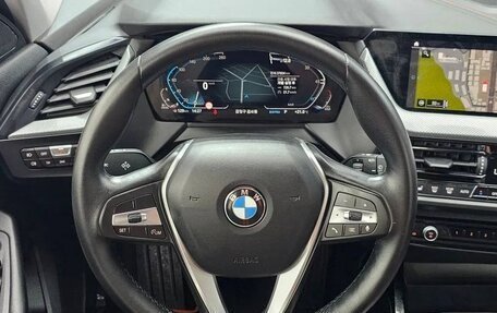 BMW 1 серия, 2022 год, 2 370 000 рублей, 10 фотография