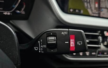 BMW 1 серия, 2022 год, 2 370 000 рублей, 26 фотография