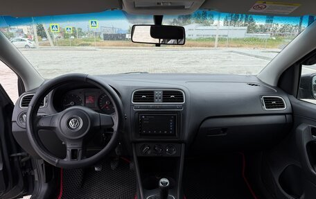 Volkswagen Polo VI (EU Market), 2010 год, 565 000 рублей, 18 фотография