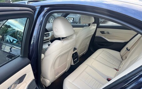 BMW 3 серия, 2020 год, 4 050 000 рублей, 15 фотография