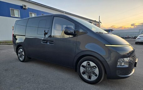 Hyundai Staria, 2024 год, 5 920 000 рублей, 3 фотография