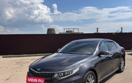 KIA Optima IV, 2018 год, 2 000 000 рублей, 3 фотография