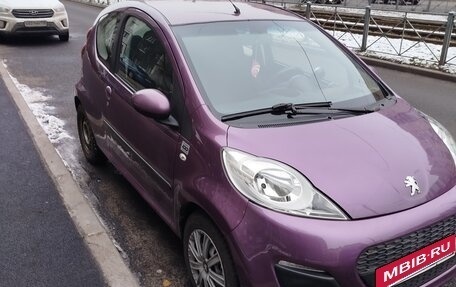 Peugeot 107 I рестайлинг, 2012 год, 400 000 рублей, 3 фотография